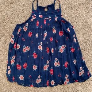 Abercrombie kids blue floral flowy shirt. 🌸